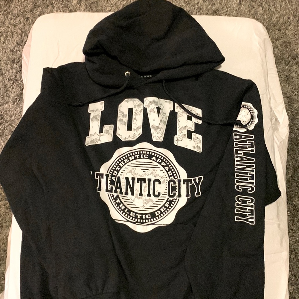 Women’s black hoodie Atlantic City